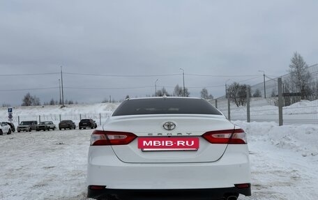Toyota Camry, 2018 год, 2 700 000 рублей, 7 фотография