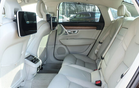 Volvo S90 II рестайлинг, 2017 год, 2 860 000 рублей, 10 фотография