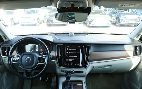 Volvo S90 II рестайлинг, 2017 год, 2 860 000 рублей, 12 фотография