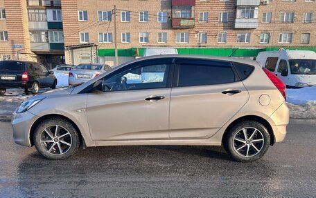 Hyundai Solaris II рестайлинг, 2012 год, 645 000 рублей, 3 фотография