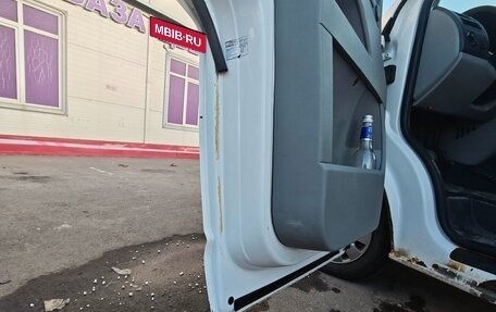 Volkswagen Transporter T5 рестайлинг, 2011 год, 1 185 000 рублей, 26 фотография