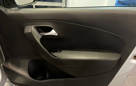 Volkswagen Polo VI (EU Market), 2012 год, 745 000 рублей, 26 фотография