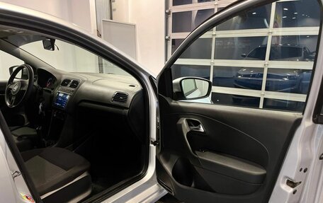 Volkswagen Polo VI (EU Market), 2012 год, 745 000 рублей, 25 фотография