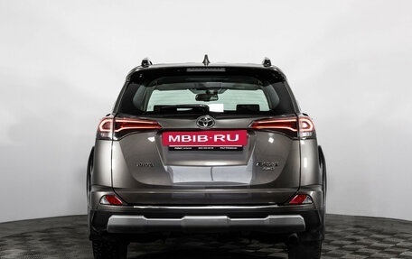 Toyota RAV4, 2018 год, 2 849 000 рублей, 7 фотография