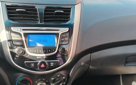 Hyundai Solaris II рестайлинг, 2013 год, 705 000 рублей, 2 фотография