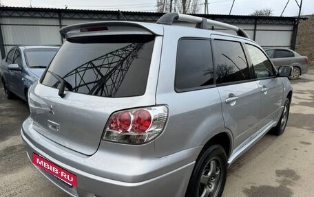 Mitsubishi Outlander III рестайлинг 3, 2004 год, 735 000 рублей, 12 фотография