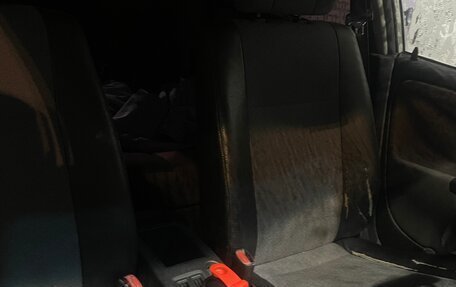 Mitsubishi Carisma I, 2000 год, 90 000 рублей, 10 фотография