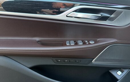 BMW 7 серия, 2018 год, 3 350 000 рублей, 10 фотография