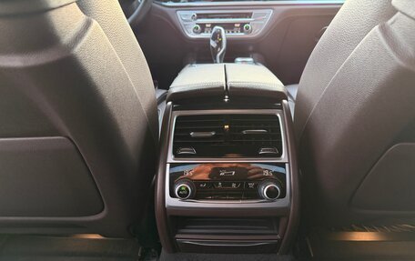 BMW 7 серия, 2018 год, 3 350 000 рублей, 12 фотография