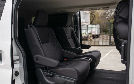 Toyota HiAce H200, 2021 год, 5 350 000 рублей, 11 фотография