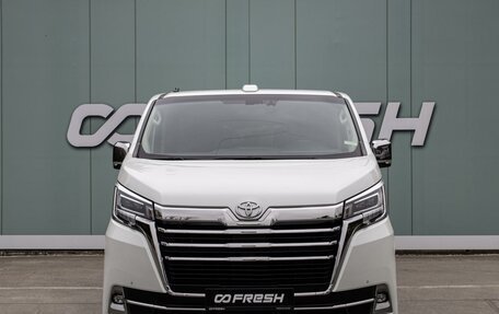 Toyota HiAce H200, 2021 год, 5 350 000 рублей, 3 фотография