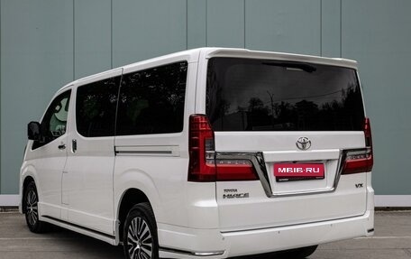 Toyota HiAce H200, 2021 год, 5 350 000 рублей, 2 фотография