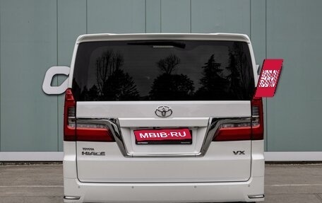 Toyota HiAce H200, 2021 год, 5 350 000 рублей, 4 фотография