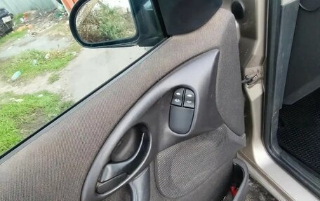 Ford Focus IV, 2003 год, 250 000 рублей, 10 фотография