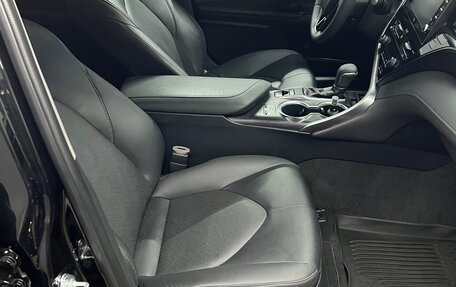 Toyota Camry, 2021 год, 3 350 000 рублей, 6 фотография