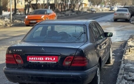 Mercedes-Benz E-Класс, 1998 год, 175 000 рублей, 2 фотография