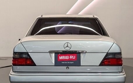 Mercedes-Benz W124, 1992 год, 14 100 000 рублей, 5 фотография