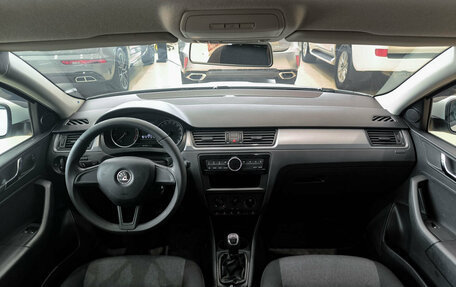 Skoda Rapid I, 2017 год, 1 050 000 рублей, 17 фотография