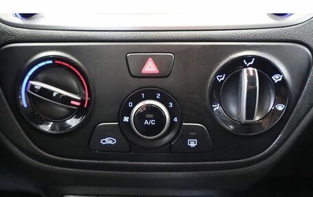 Hyundai Solaris II рестайлинг, 2018 год, 1 244 000 рублей, 11 фотография