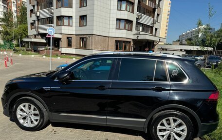 Volkswagen Tiguan II, 2017 год, 2 950 000 рублей, 4 фотография