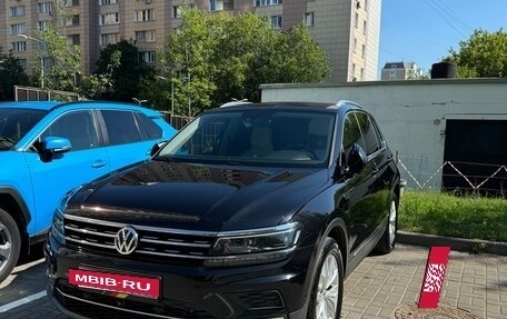 Volkswagen Tiguan II, 2017 год, 2 950 000 рублей, 3 фотография