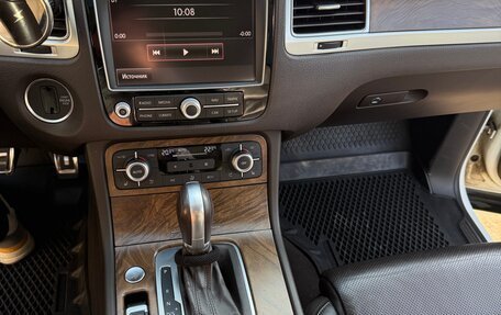 Volkswagen Touareg III, 2016 год, 2 950 000 рублей, 18 фотография