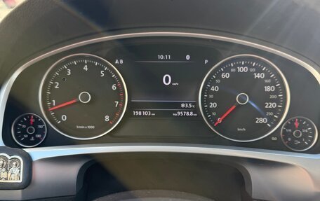 Volkswagen Touareg III, 2016 год, 2 950 000 рублей, 20 фотография