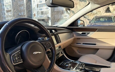 Jaguar XF II, 2016 год, 1 950 000 рублей, 15 фотография