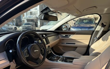 Jaguar XF II, 2016 год, 1 950 000 рублей, 18 фотография