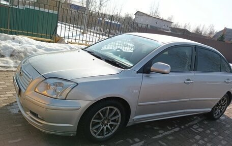 Toyota Avensis III рестайлинг, 2004 год, 650 000 рублей, 3 фотография