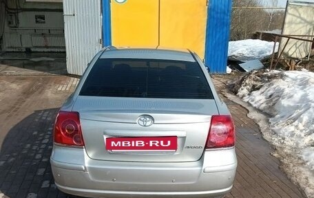 Toyota Avensis III рестайлинг, 2004 год, 650 000 рублей, 5 фотография