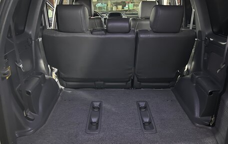 Toyota Land Cruiser Prado 120 рестайлинг, 2008 год, 2 350 000 рублей, 8 фотография