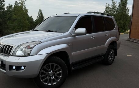 Toyota Land Cruiser Prado 120 рестайлинг, 2008 год, 2 350 000 рублей, 13 фотография