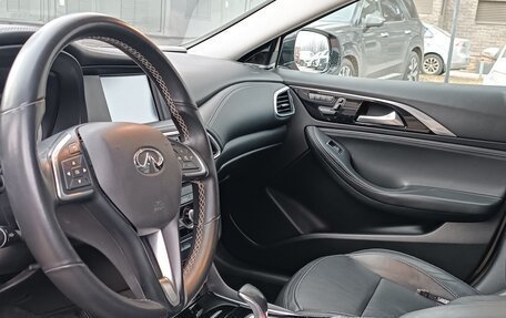 Infiniti QX30, 2017 год, 1 800 000 рублей, 7 фотография