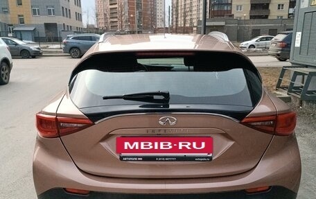 Infiniti QX30, 2017 год, 1 800 000 рублей, 2 фотография