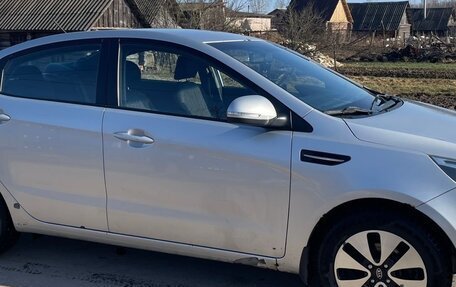 KIA Rio III рестайлинг, 2012 год, 600 000 рублей, 11 фотография