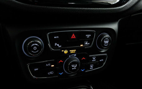 Jeep Compass II, 2018 год, 1 999 000 рублей, 16 фотография