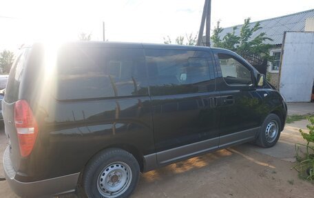 Hyundai H-1 II рестайлинг, 2010 год, 1 400 000 рублей, 3 фотография