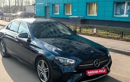 Mercedes-Benz E-Класс, 2022 год, 6 300 000 рублей, 2 фотография