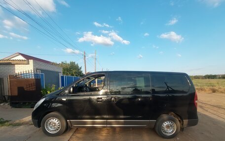 Hyundai H-1 II рестайлинг, 2010 год, 1 400 000 рублей, 4 фотография