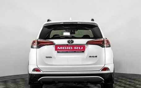 Toyota RAV4, 2016 год, 1 999 000 рублей, 6 фотография