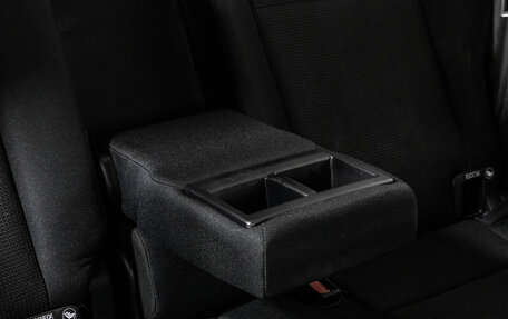 Toyota RAV4, 2016 год, 1 999 000 рублей, 19 фотография