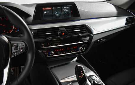 BMW 5 серия, 2019 год, 3 250 000 рублей, 16 фотография