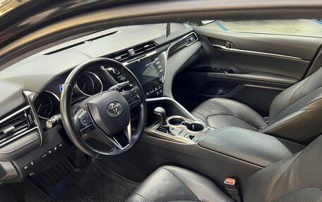 Toyota Camry, 2018 год, 2 850 000 рублей, 7 фотография