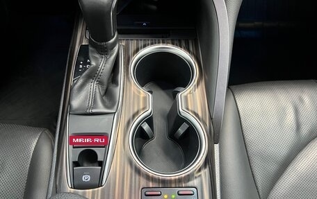 Toyota Camry, 2018 год, 2 850 000 рублей, 10 фотография