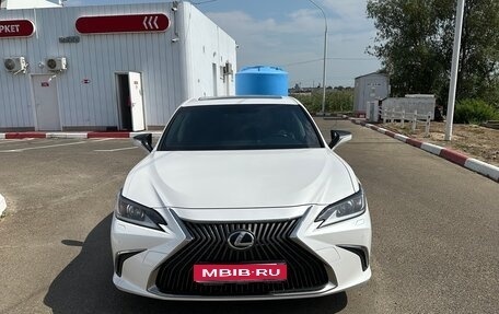 Lexus ES VII, 2020 год, 3 990 000 рублей, 1 фотография