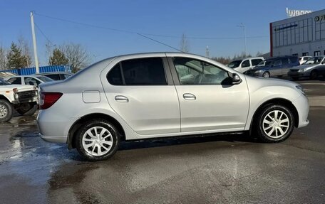Renault Logan II, 2018 год, 940 000 рублей, 2 фотография