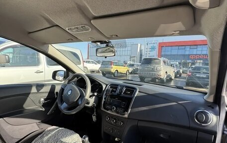 Renault Logan II, 2018 год, 940 000 рублей, 9 фотография