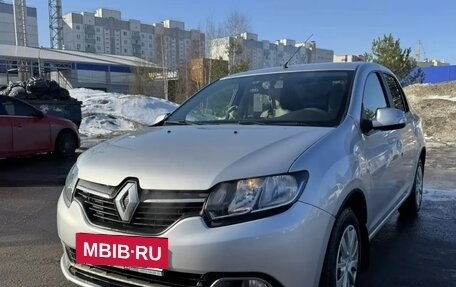 Renault Logan II, 2018 год, 940 000 рублей, 5 фотография