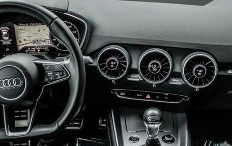 Audi TT, 2016 год, 2 400 000 рублей, 5 фотография